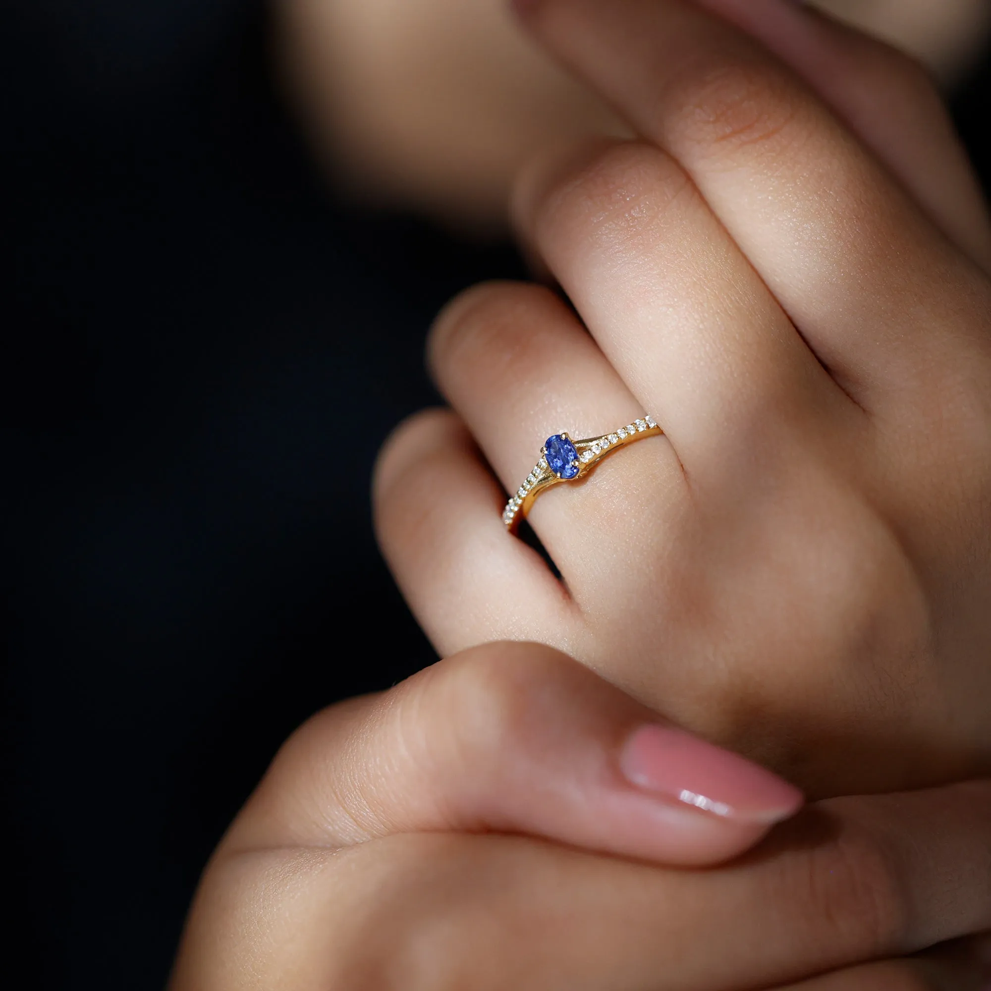 1/2 CT Simple Solitaire Blue Sapphire Engagement Ring with Diamond