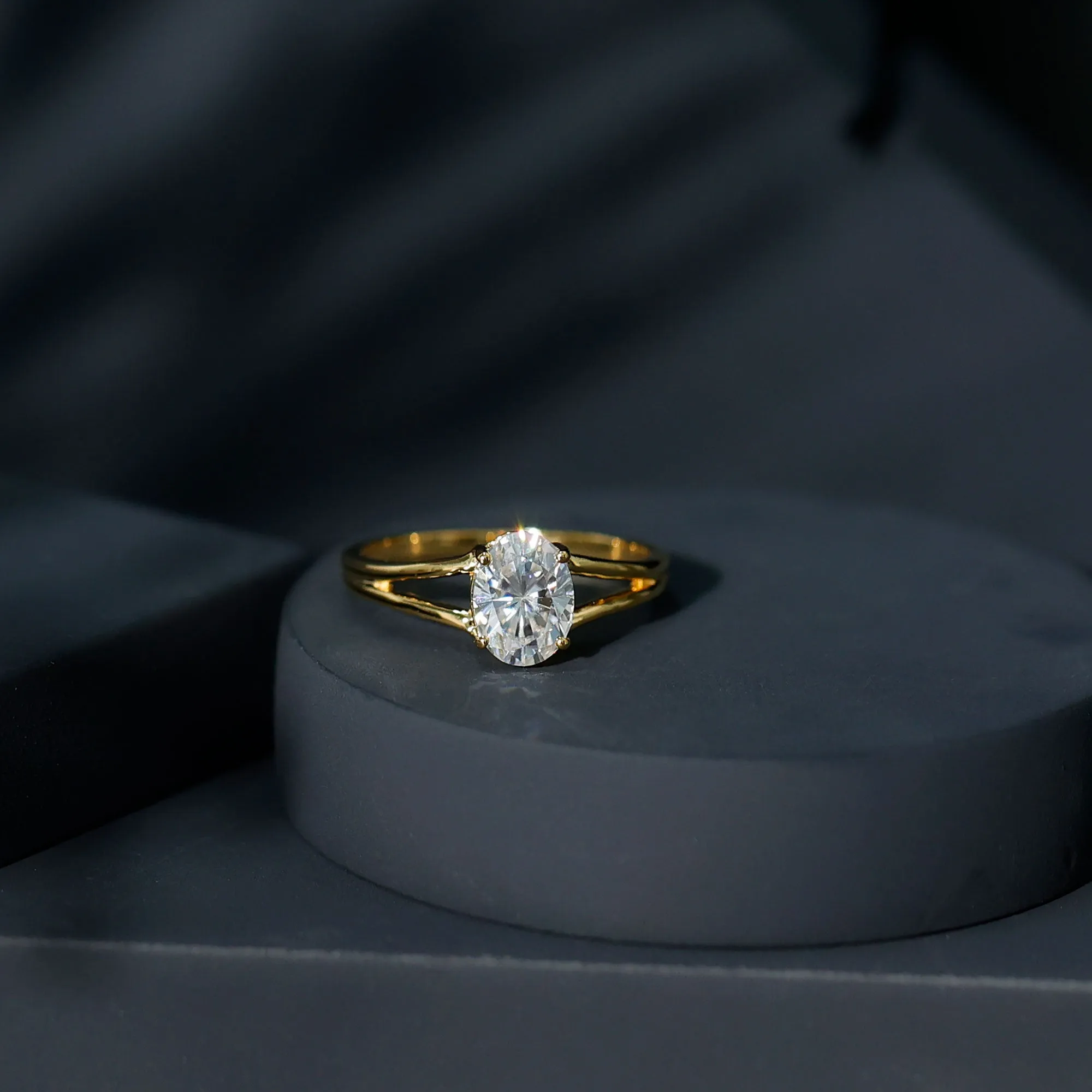 1.25 CT Oval Moissanite Solitaire Engagement Ring