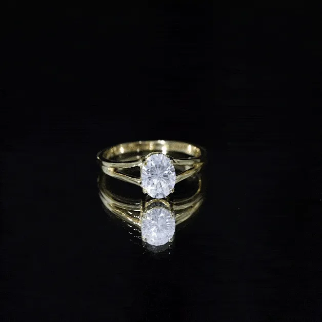 1.25 CT Oval Moissanite Solitaire Engagement Ring