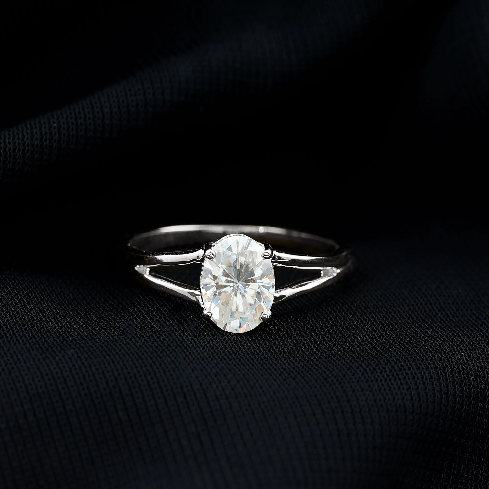 1.25 CT Oval Moissanite Solitaire Engagement Ring
