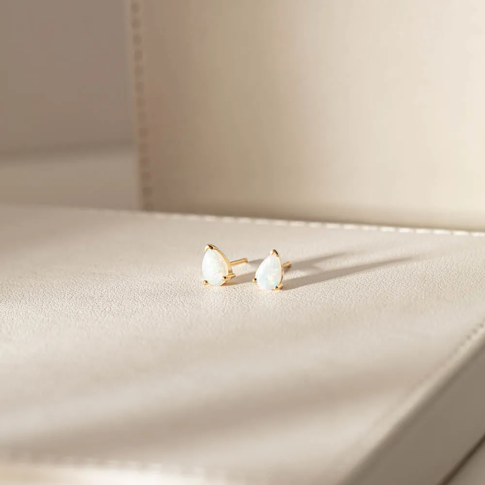 14ct Yellow Gold Opal Stud Earrings