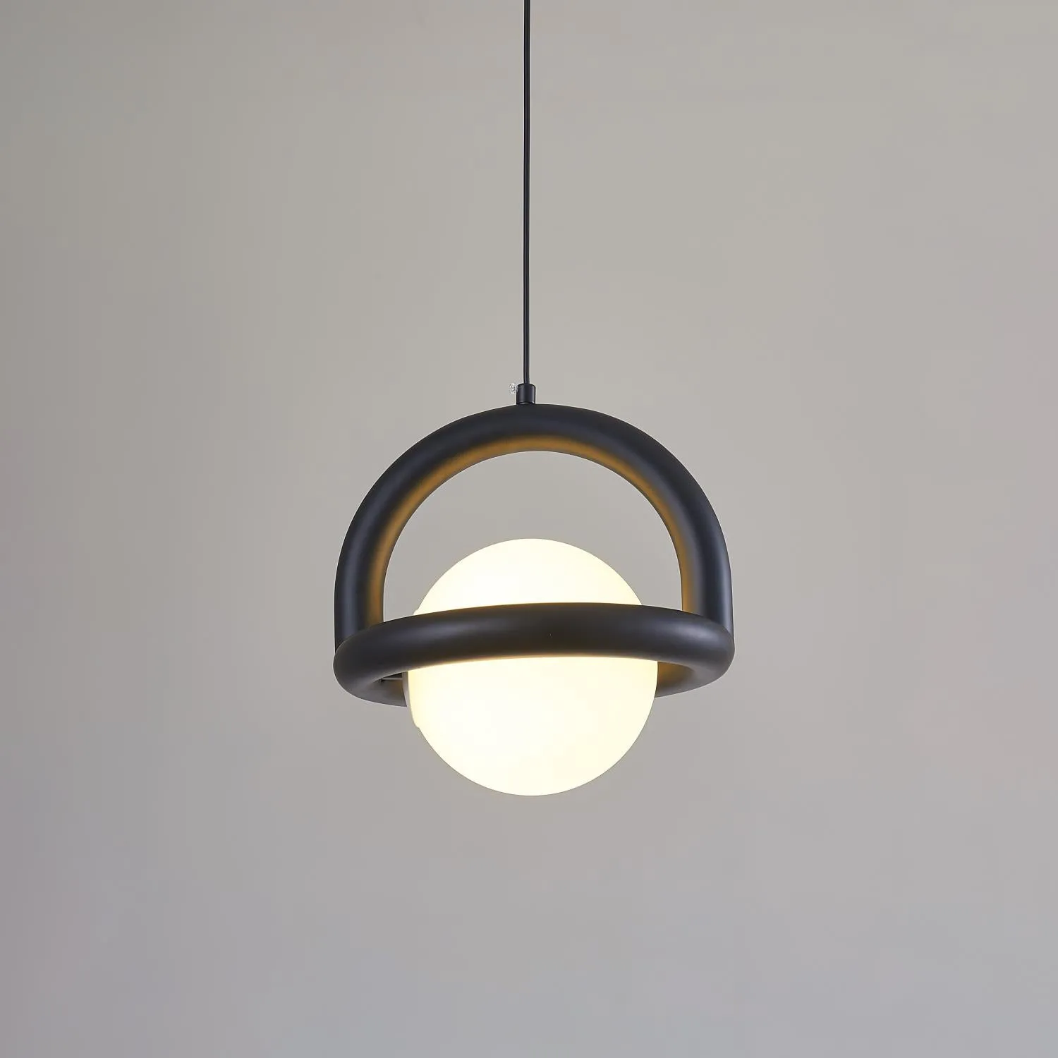 Balloon Pendant Lamp 9″