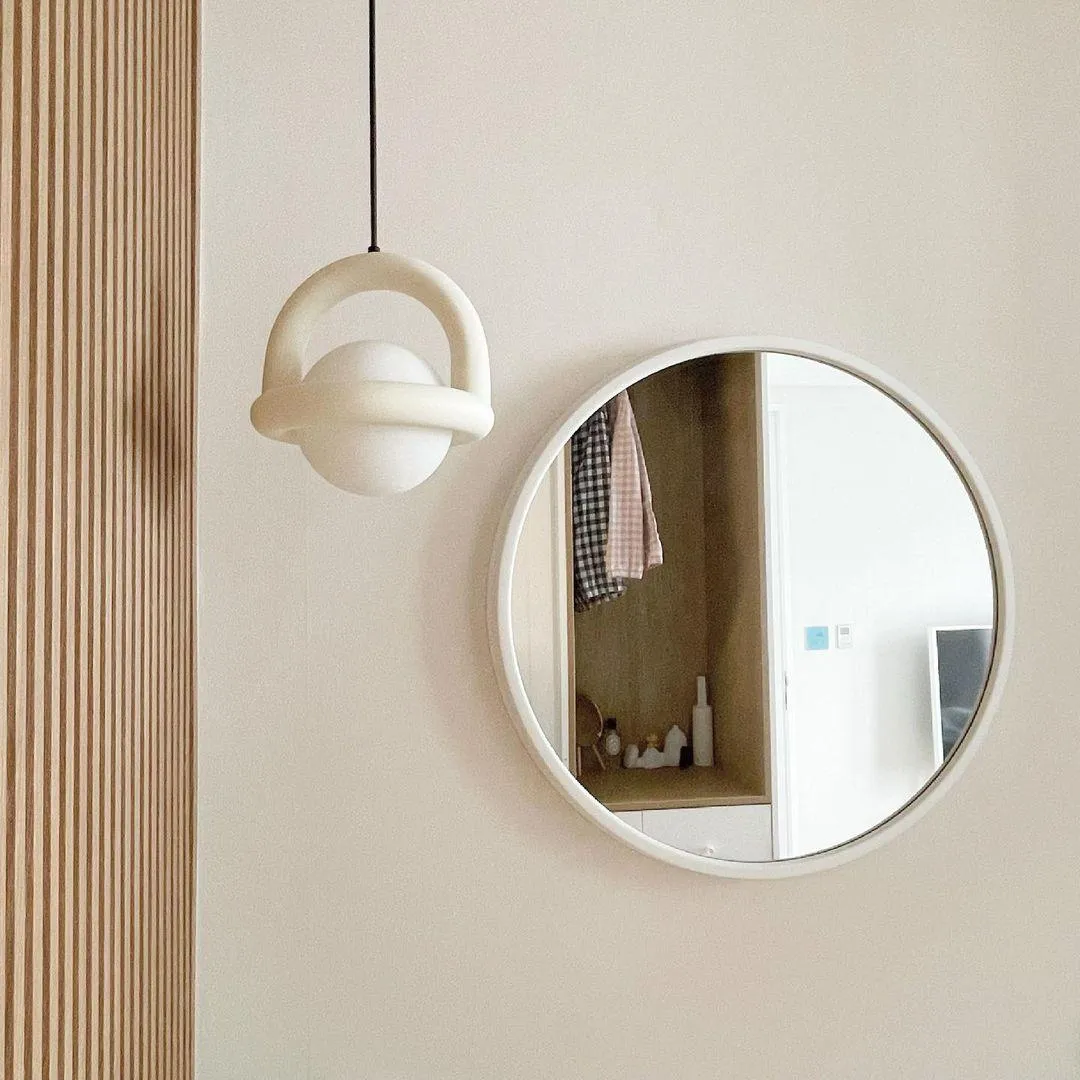 Balloon Pendant Lamp 9″