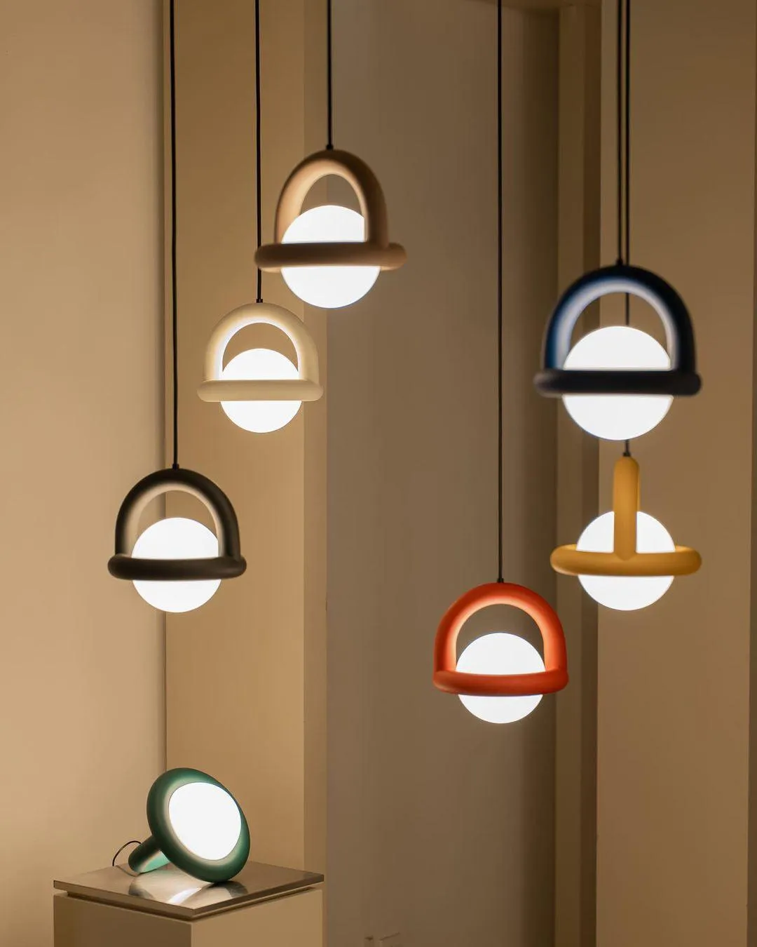 Balloon Pendant Lamp 9″