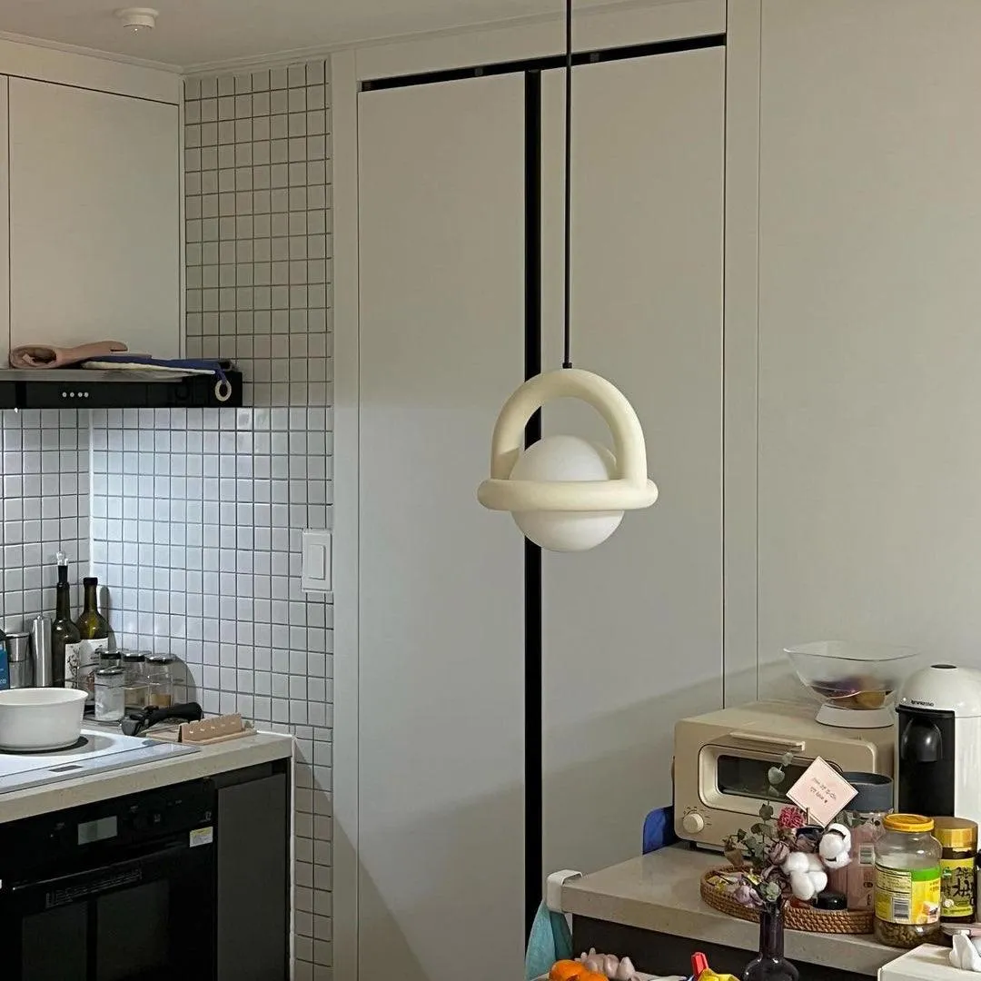 Balloon Pendant Lamp 9″
