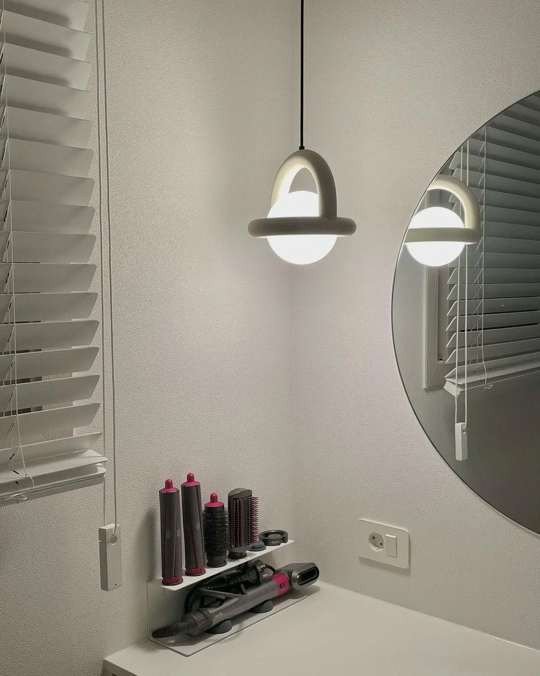 Balloon Pendant Lamp 9″