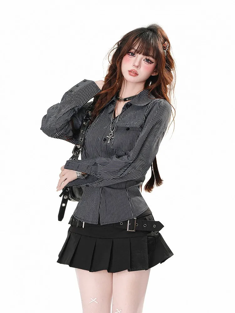 Black Stripes/White Lace Patches Back Slim-fitting Shirt