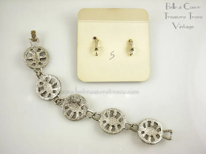 Emmons Vintage Bracelet & Clip Earrings Set African Queen