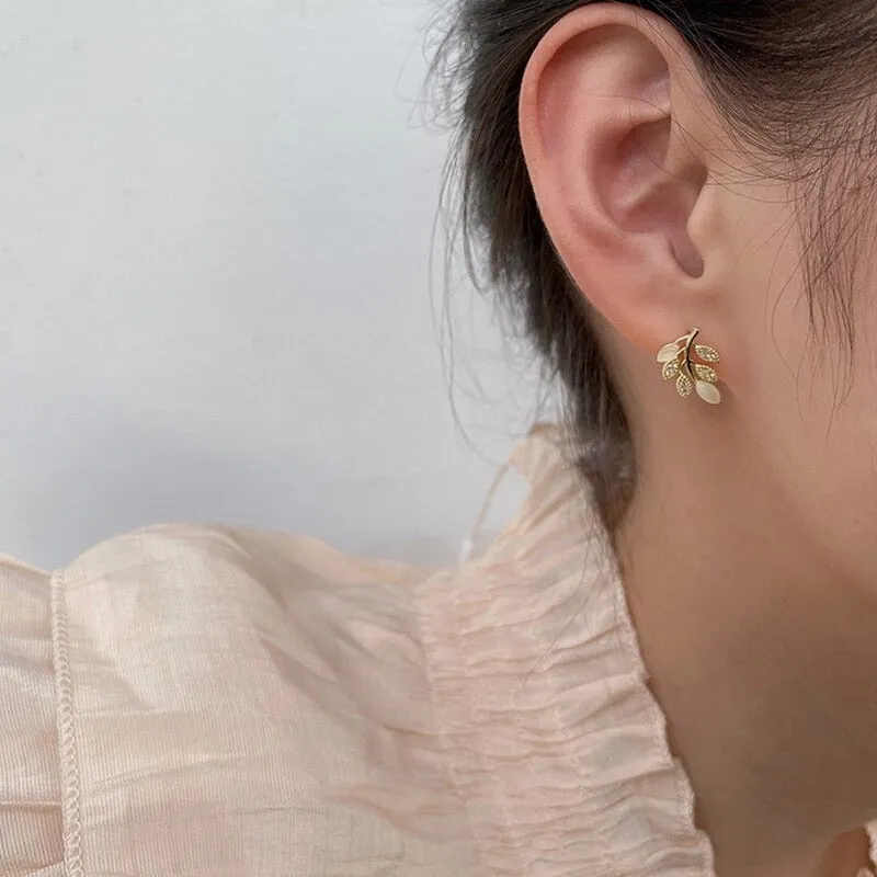 Exquisite Trend Rhinestone Flower Leaves Stud Earrings