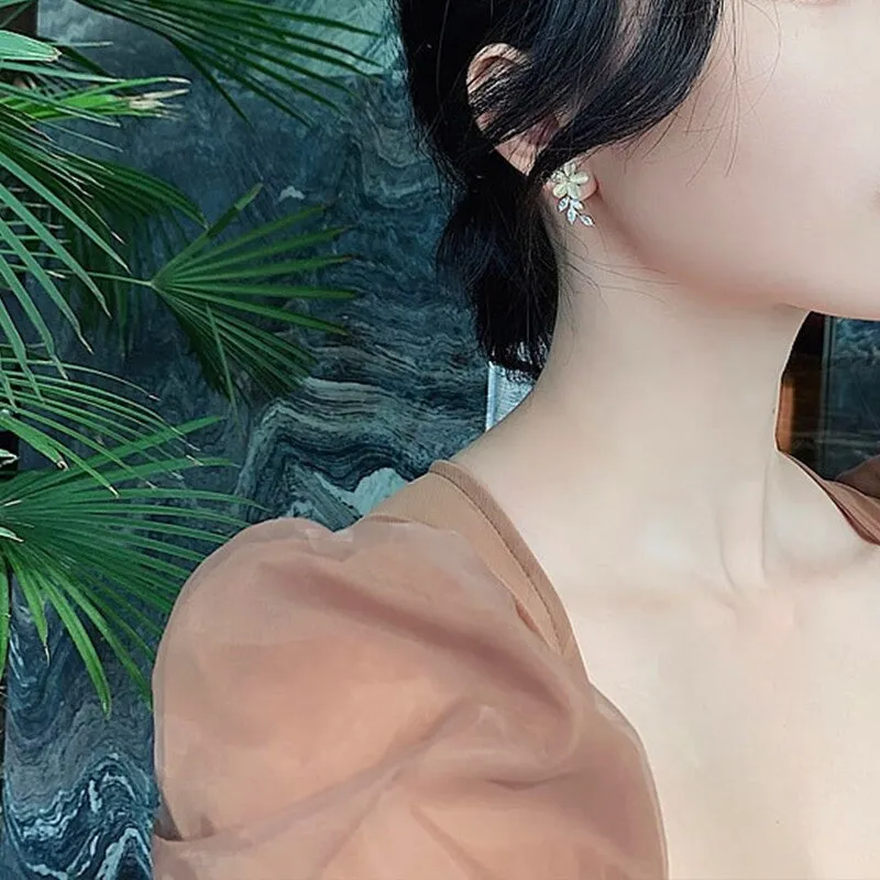 Exquisite Trend Rhinestone Flower Leaves Stud Earrings