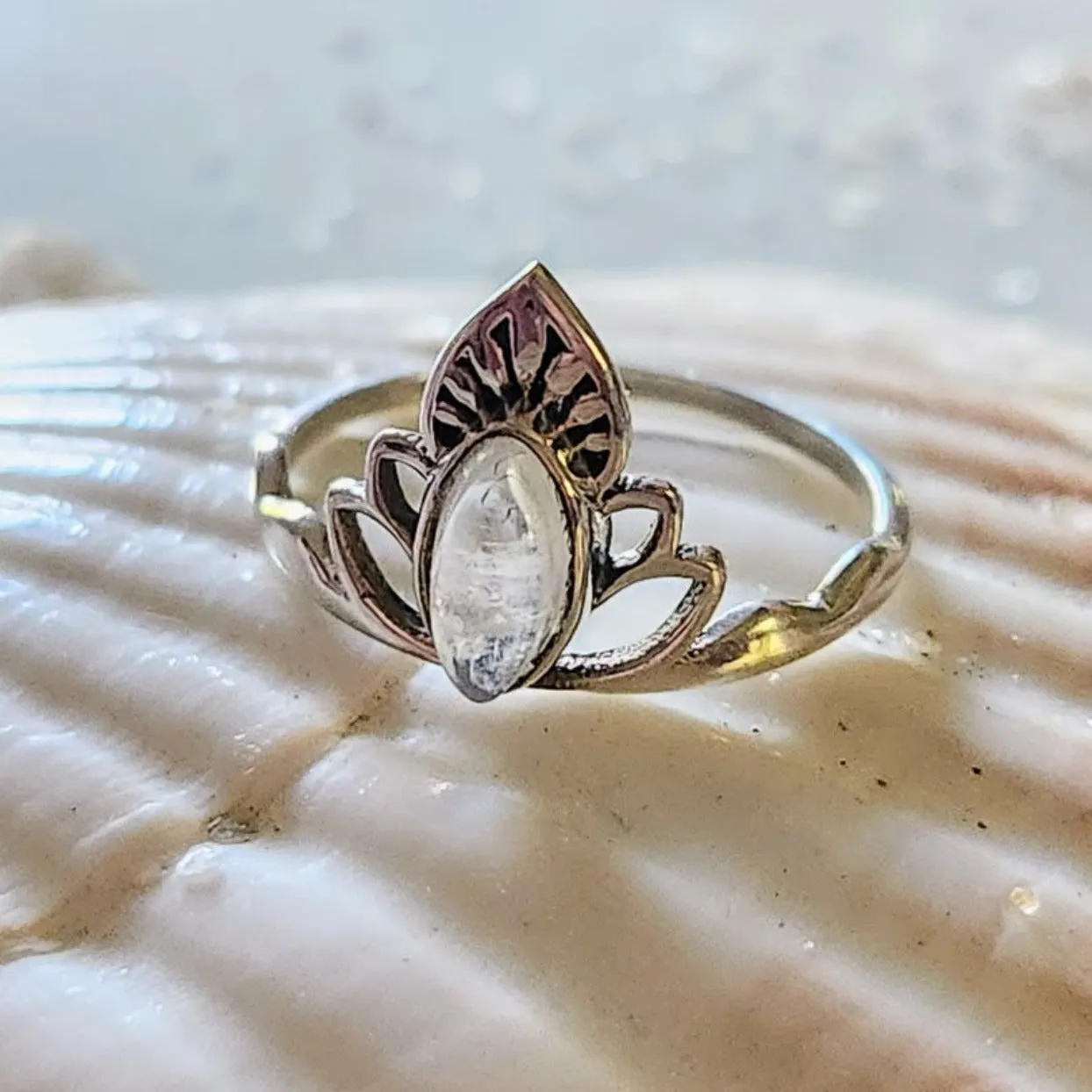 MOONSTONE LOTUS - 925 RING