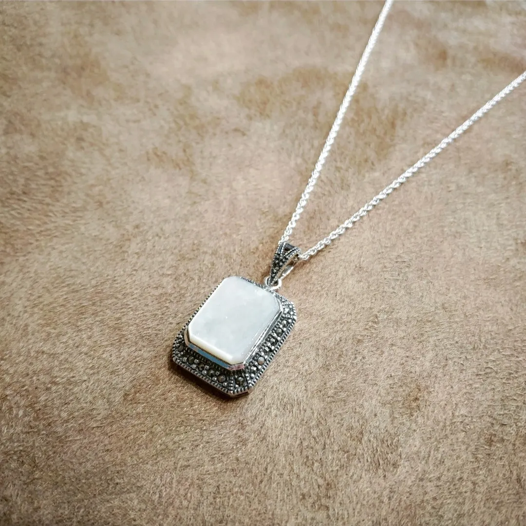 Mother of Pearl Bridal Queen Solitaire Pendant Necklace Silver Marcasite