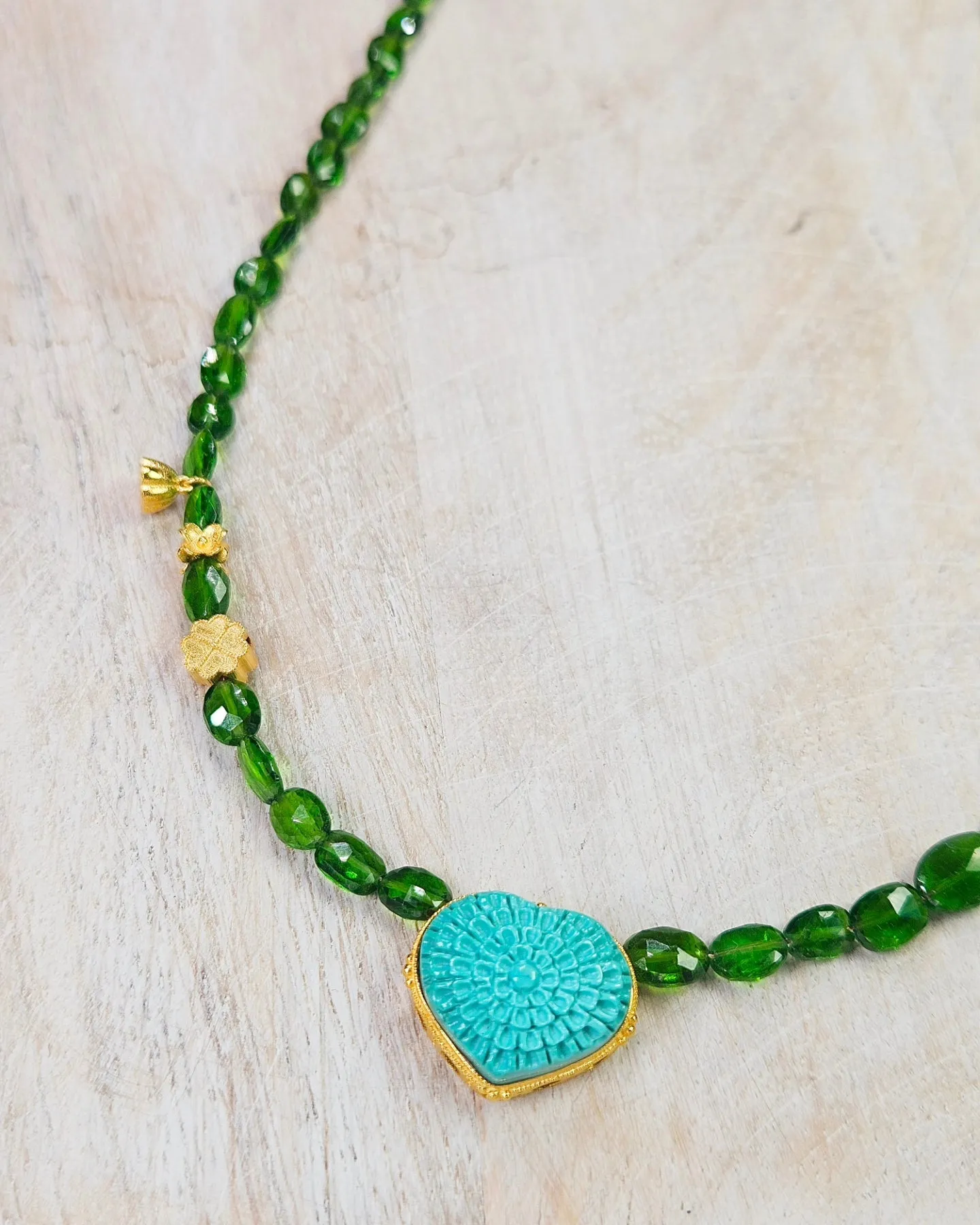 Natural Green Gemstone Chrome Diopside Faceted Bead Necklace with Genuine Top Quality Turquoise Hand Carved Heart Pendant 18K Yellow Gold 17"