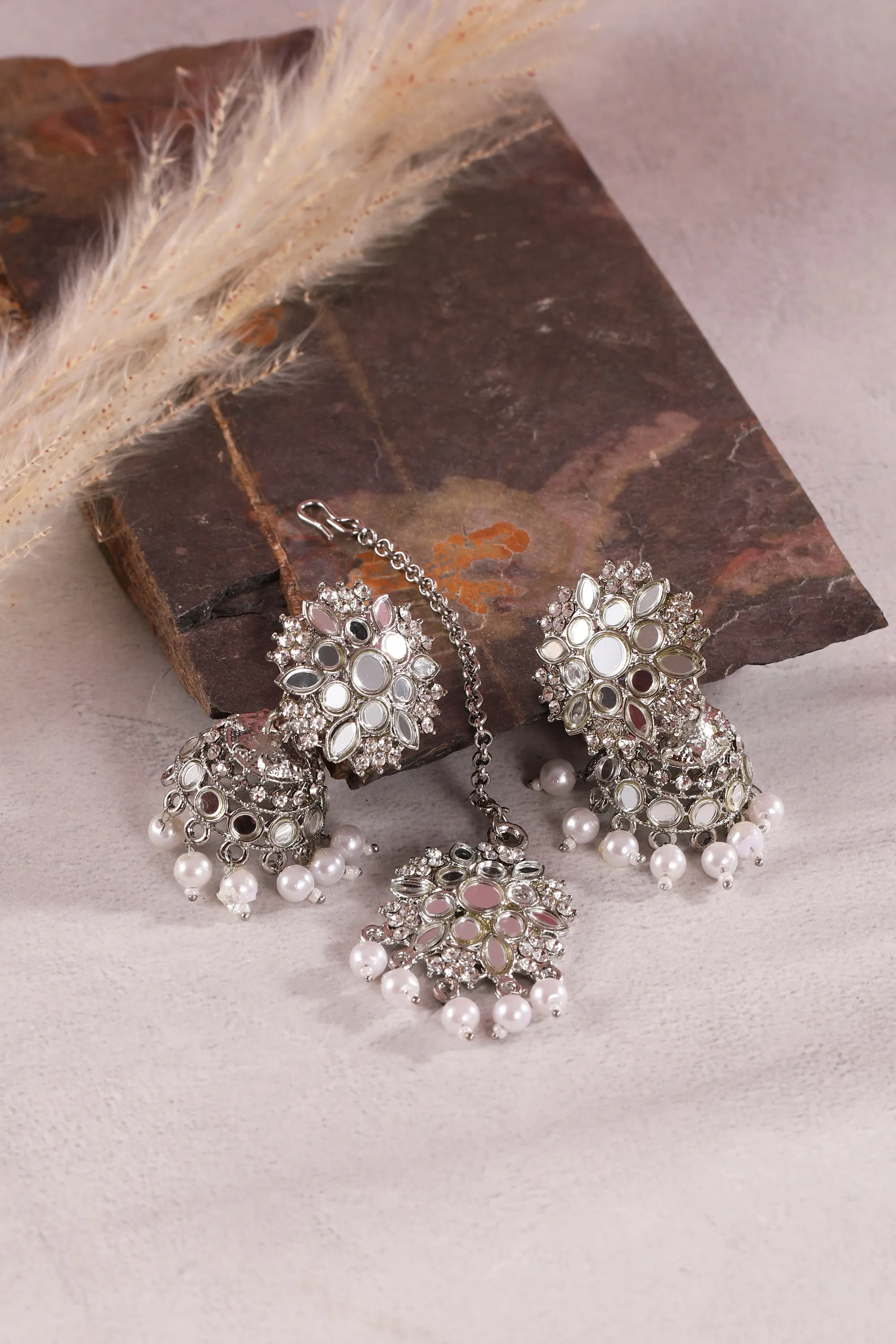 Pearlfect Chaand Taara Maang Teeka with Earrings