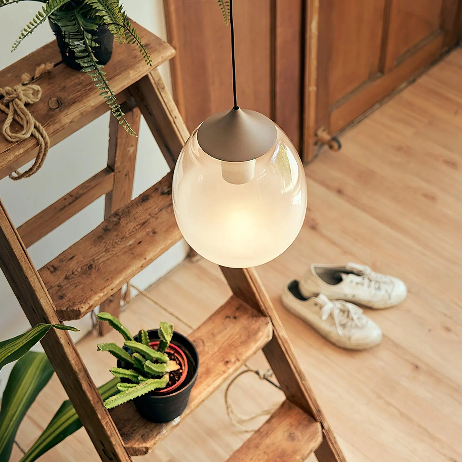 Petra Pendant Light