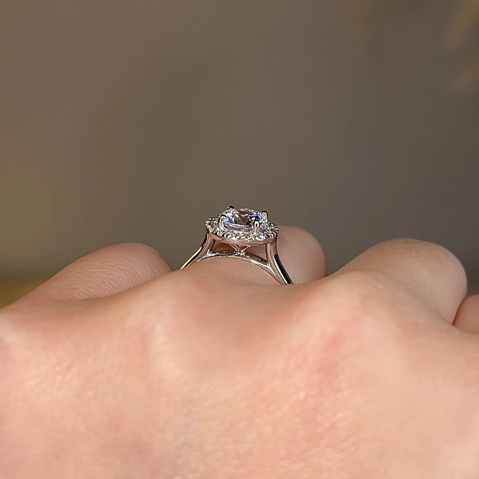 "Venus" Halo Round Brilliant Cut Diamond Engagement Ring HARB18