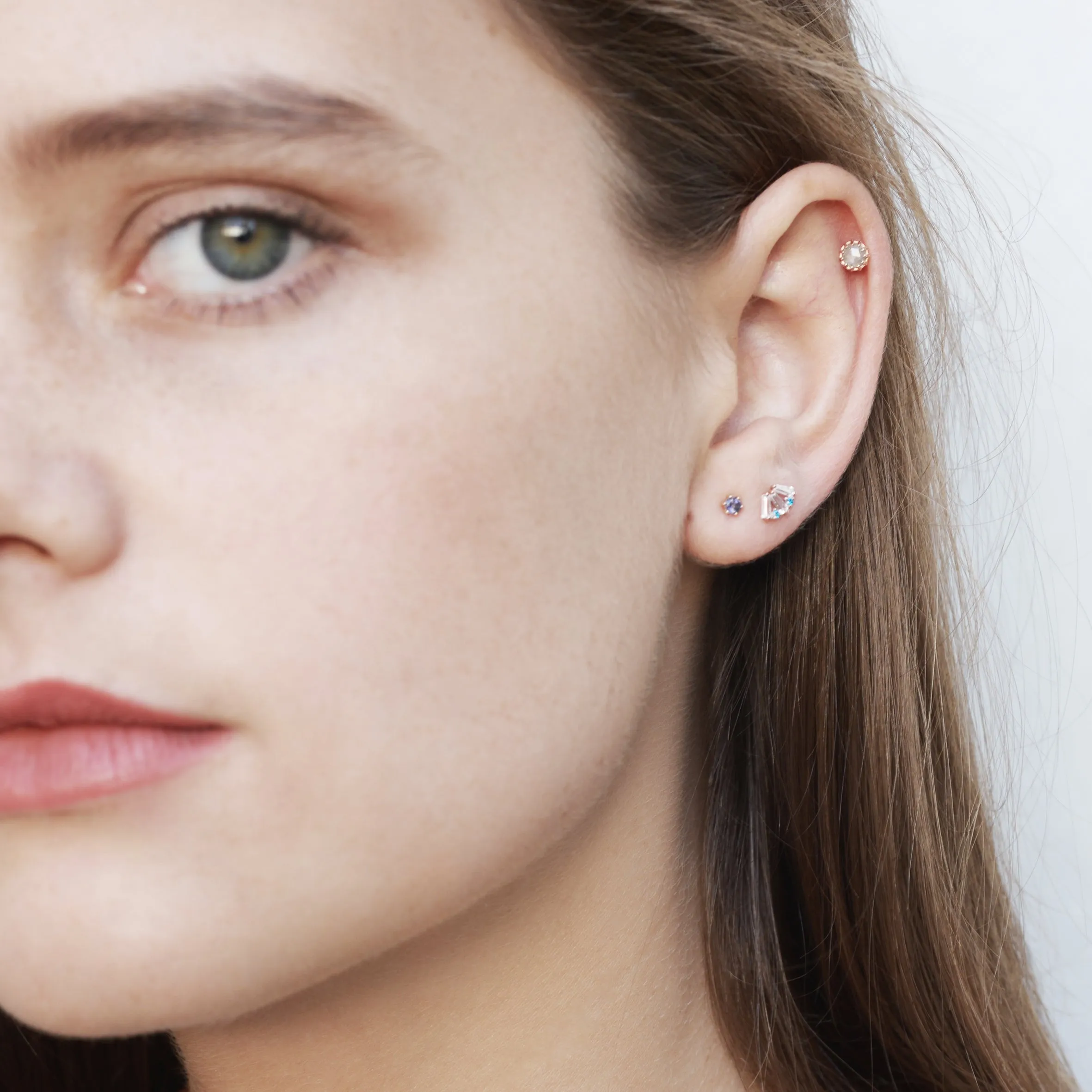 Stardust stud Earring (medium/ single) - 14K/ 18K Gold