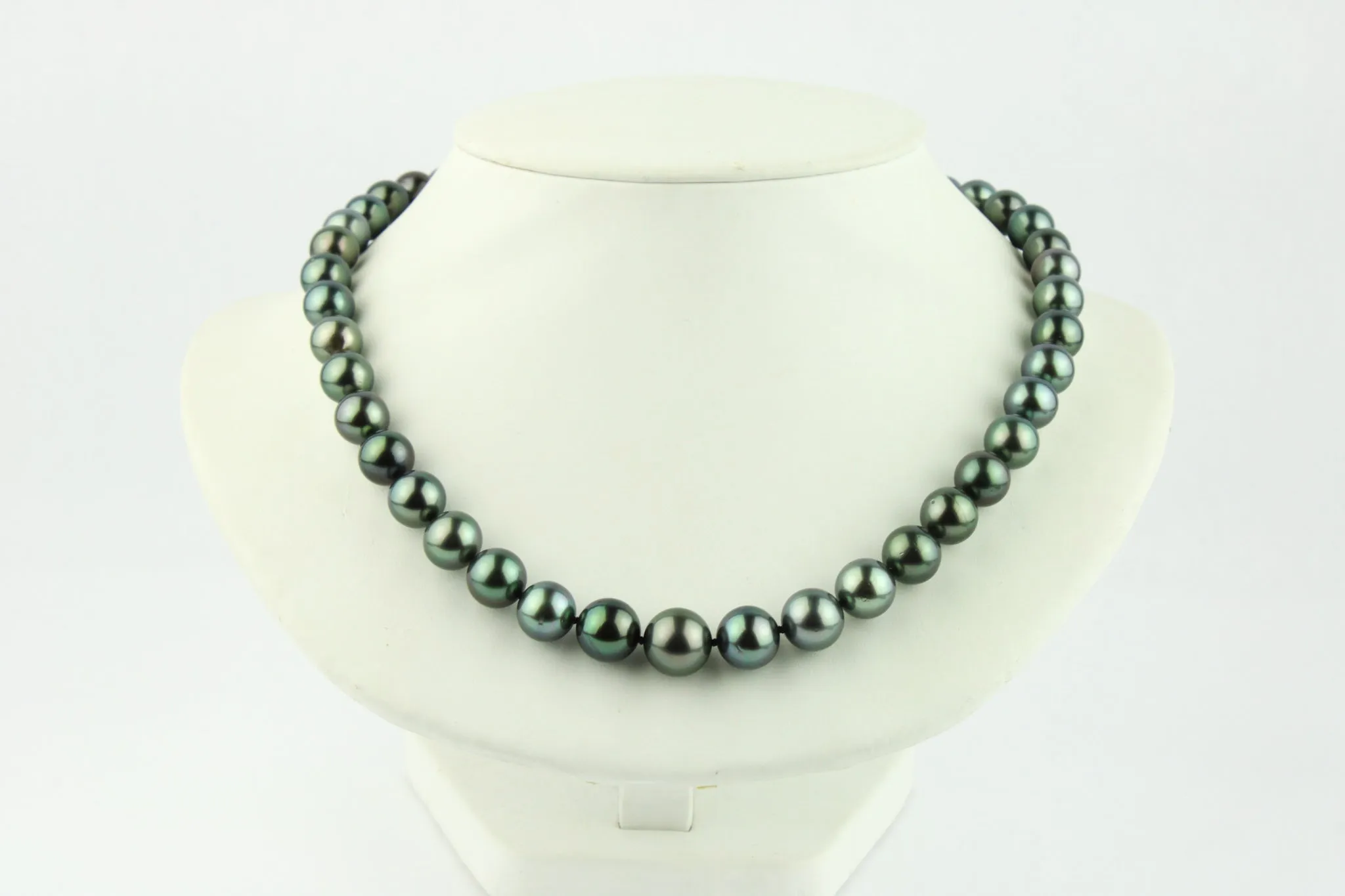 Tropical Emerald Green 9-12mm Tahitian Pearl Strand