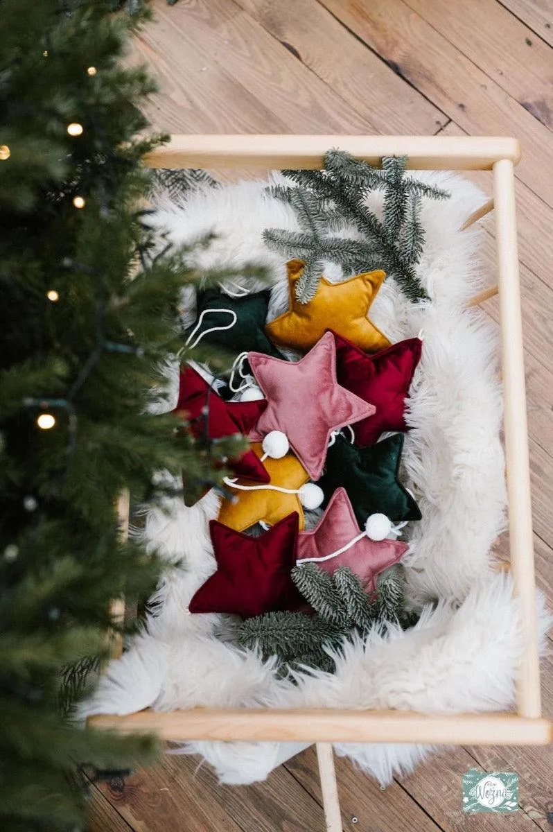 Velvet Star Pendant Pink old rose | Little star pendant with pompoms