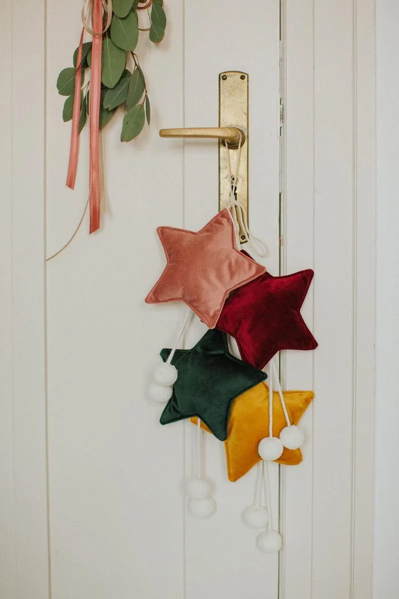 Velvet Star Pendant Pink old rose | Little star pendant with pompoms