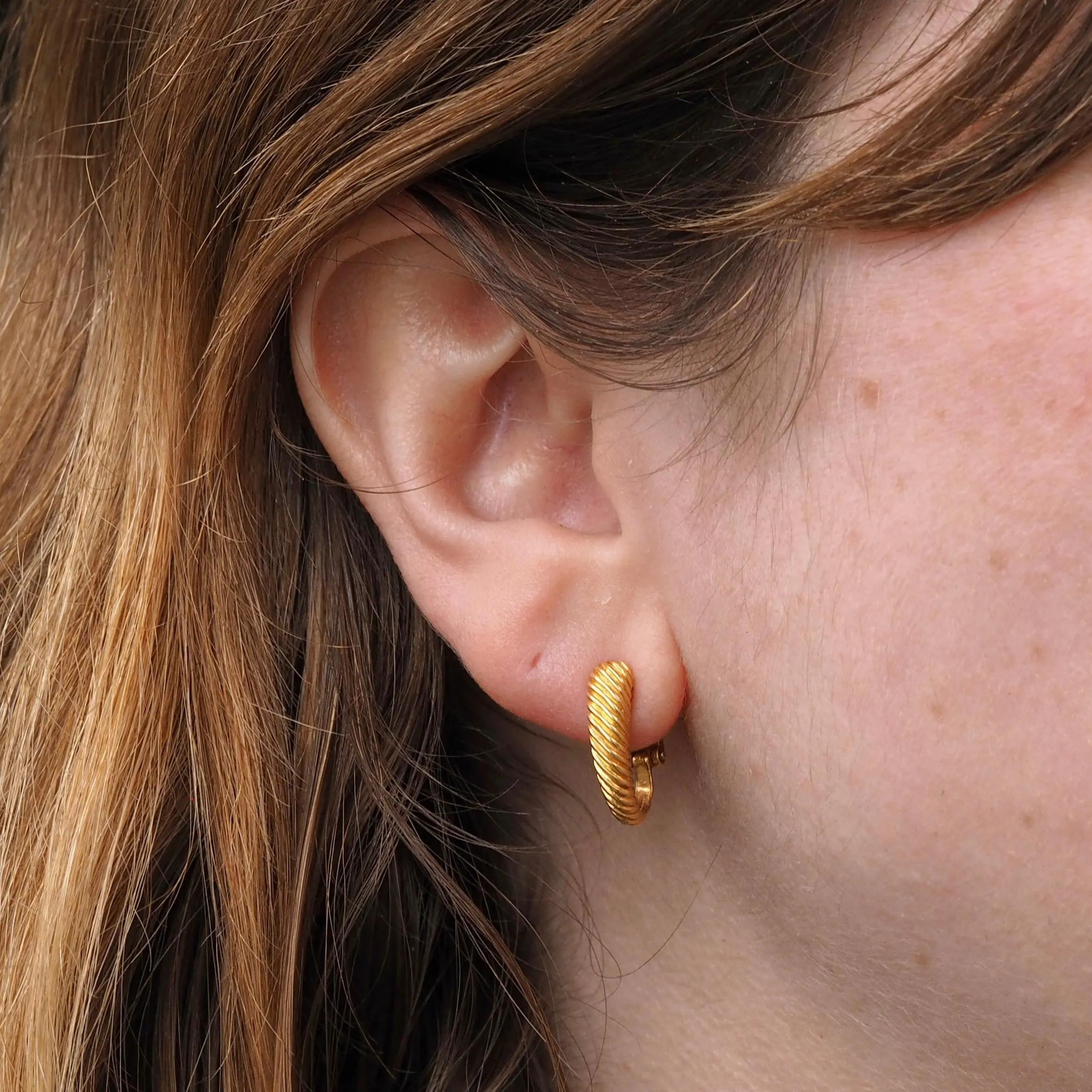 Vintage Portuguese 19k Gold Hinged Huggie Hoops