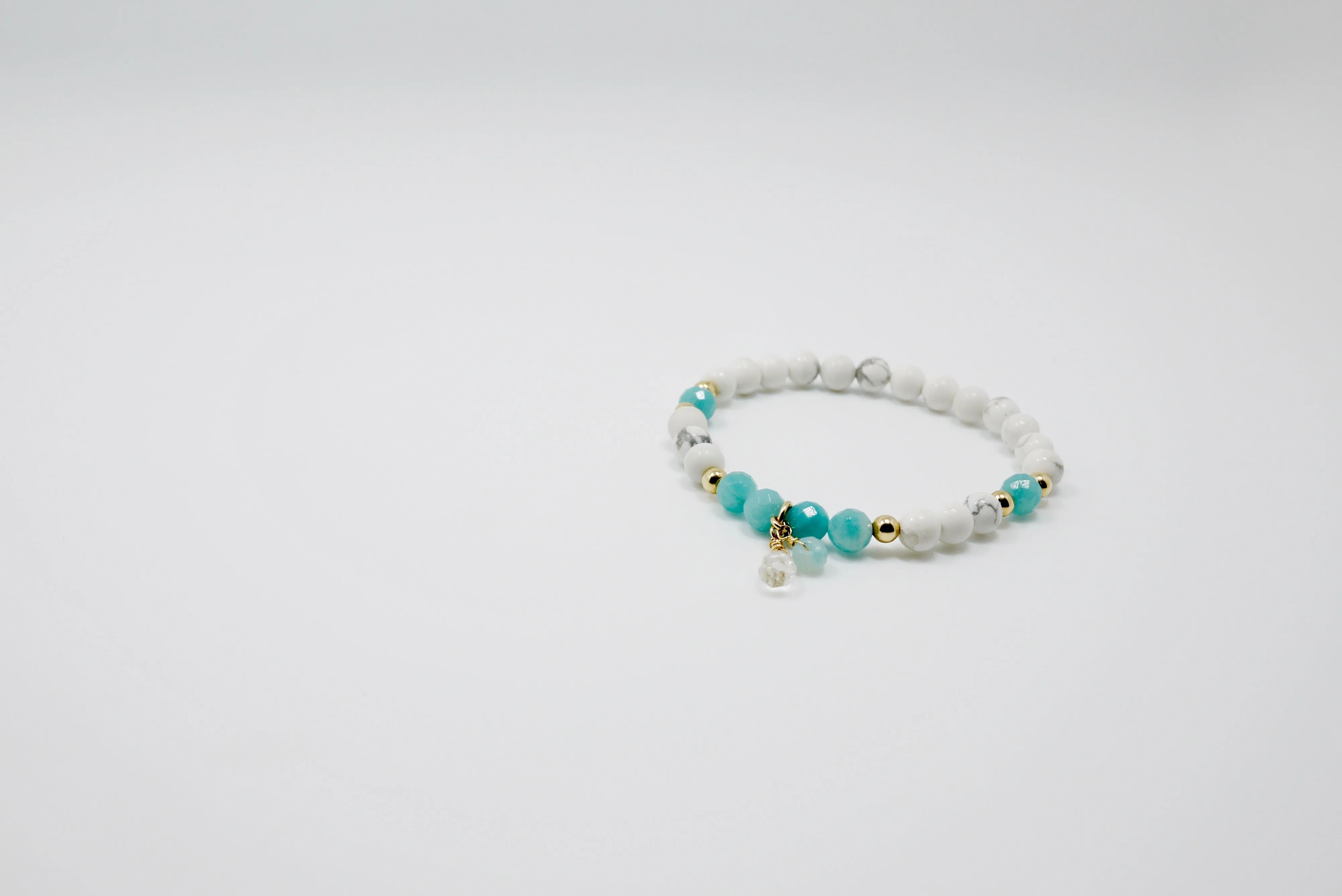 Women's Aquamarine, Howlite, Clear Quartz, 14K Bead Bracelet